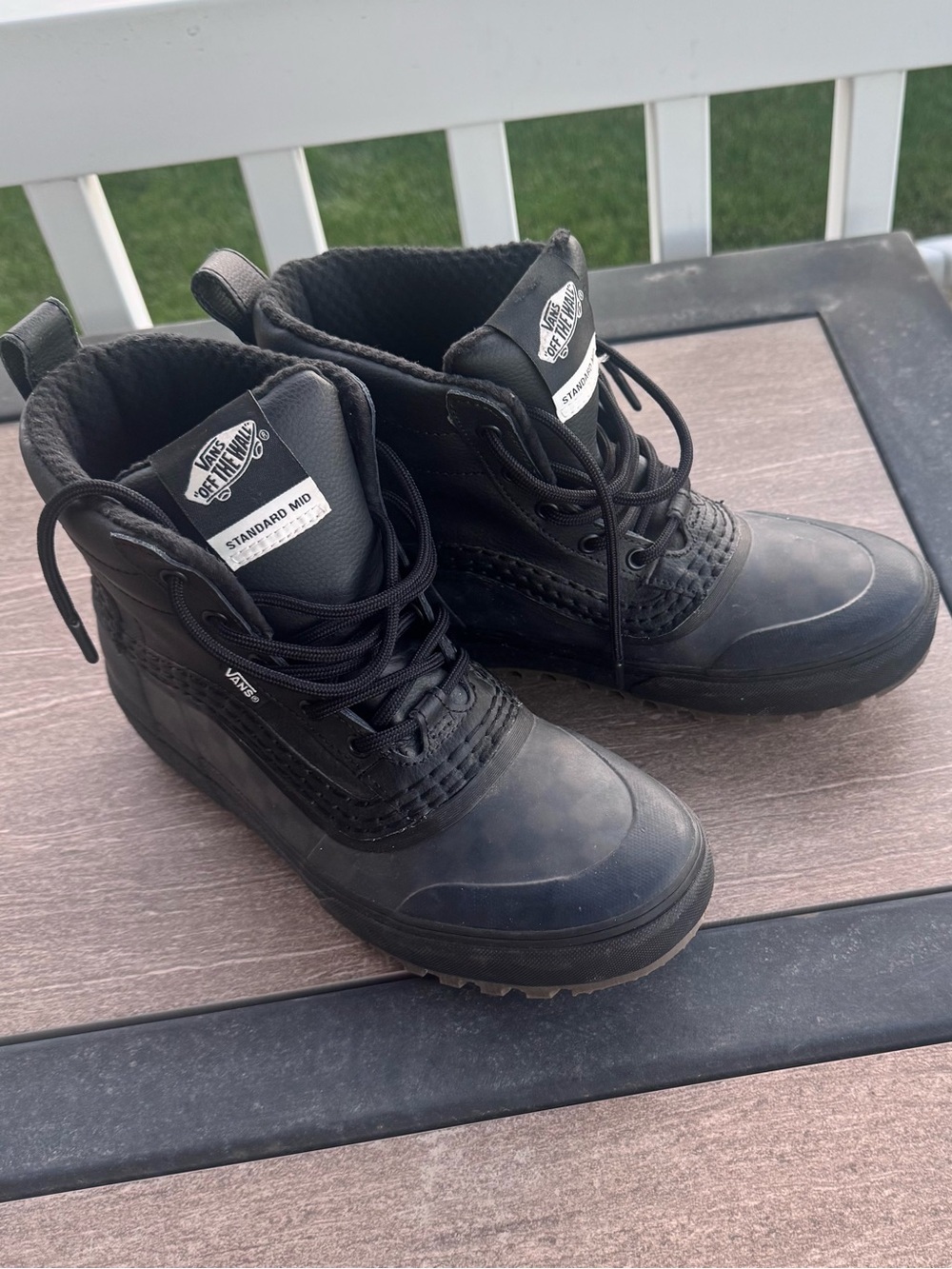 Vans Standard Mid Snow MTE Boots Black Men’s 9.5